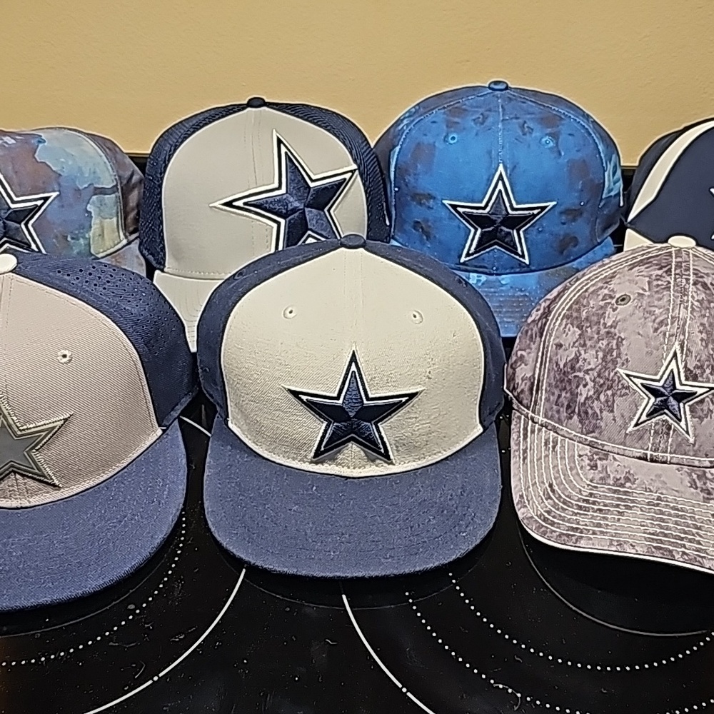 Dallas cowboys hat bundle 16$ each